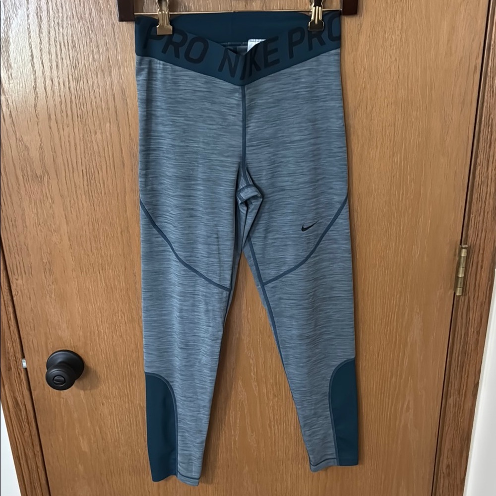 Nike Teal Leggings for Active Comfort